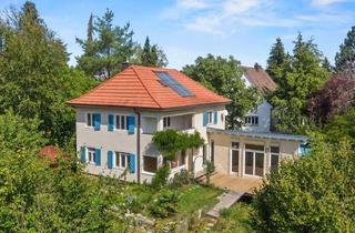 Haus kaufen in 78224 Singen, Stilvolles Charakterhaus in Toplage mit Gartenidylle und Hohentwielblick
