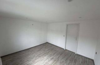 Haus mieten in Rosa-Luxemburg-Straße 28, 08451 Crimmitschau, Viel Platz für Ihre Pläne: Großzügiges Reihenmittelhaus in Crimmitschau
