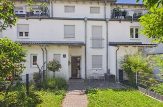 Haus mieten in Rotkehlchenweg 31, 81827 Trudering-Riem, Exklusives Reihenhaus mit 6 Zimmern, Wintergarten, 2 Gartenbereichen und Balkon in München-Trudering