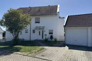 Haus mieten in Rilkestraße 19, 74585 Rot am See, Großzügiges Wohnen auf drei Etagen – Doppelhaushälfte mit Garten