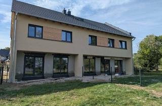 Haus mieten in Am Anger 53 b, 04356 Seehausen, Modernes Wohnambiente trifft Familienkomfort – Doppelhaushälfte mit Garten