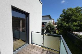 Anlageobjekt in 23611 Bad Schwartau, Sonnige 2-Zimmer-Eigentumswohnung mit Balkon, Tiefgaragenstellplatz & Aufzug