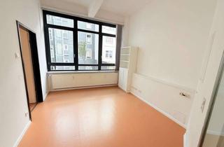 Büro zu mieten in Turmstraße 70, 10551 Berlin, Stilvolle Büroräume in der ehem. Butter Factory! **Gäste WC / Küche**