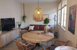 Immobilie mieten in Weinstraße 50, 67157 Wachenheim, Möblierte 2,5-Zimmer-Wohnung auf Zeit im Steffushof – WLAN, Stellplatz & optional Spa