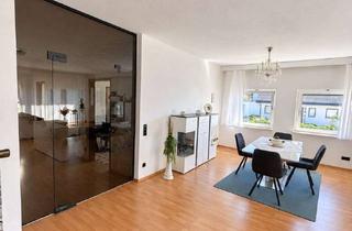 Wohnung kaufen in Florenz-Maisch-Straße 16, 76571 Gaggenau, Außergewöhnliches Wohnerlebnis auf 140 m²: Großzügige 3-Zimmer-Wohnung mit Kamin, Garten und Garage