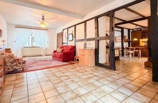 Haus kaufen in 42477 Radevormwald, Einzigartiges Fachwerkhaus mit außergewöhnlichen Deckenhöhen und idyllischem Innenhof