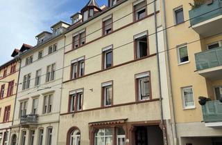 Wohnung kaufen in 69115 Weststadt, Viel Platz für Ihre Ideen in dieser 5-Zimmer-Wohnung in Heidelberg