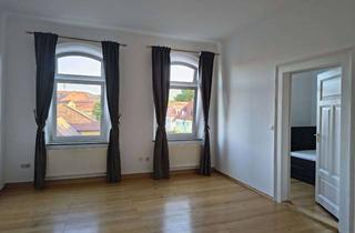 Wohnung mieten in Wilhelmstraße, 91054 Erlangen, Zentral gelegene 2-Zimmer-Altbauwohnung teilmöbliert mit neuer Küche von privat
