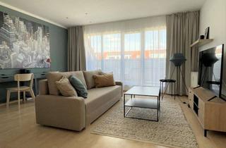 Wohnung mieten in Lychener Str. 65, 10437 Prenzlauer Berg, Möbliertes 2 Zimmer Dachgeschoss Apartment mit Fahrstuhl - frei zum 01.11.2026