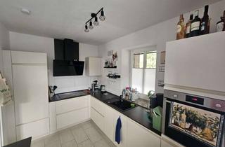 WG-Zimmer mieten in Weilerhof 2b, 53859 Niederkassel, 1Zimmer inklusive eigenes Bad im ruhiger 3 Zimmer Wohnung zuvermieten. Gut angebunden an wahn
