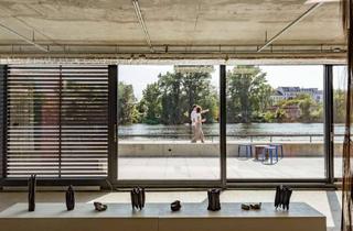 Gastronomiebetrieb mieten in Mühlenstraße 61, 10243 Friedrichshain, 495 m² Gastronomie direkt an der Spree mit Terrasse