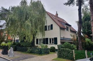 Einfamilienhaus kaufen in 14532 Kleinmachnow, Wohnen mit Charakter: Einfamilienhaus in Kleinmachnow in sehr ruhiger Lage mit schönem Garten