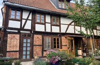 Haus kaufen in Semmenstedter Straße 14, 38170 Uehrde, Historisches Fachwerkhaus mit großer Scheune und außergewöhnlichem Garten