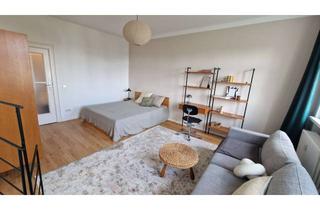 Immobilie mieten in 10243 Friedrichshain, Helles, voll möbliertes 21 m² Zimmer in 2er-Frauen-WG – Friedrichshain / nahe Mitte