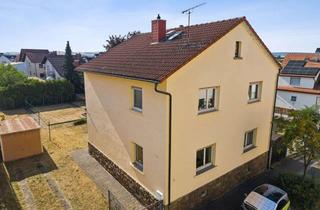 Einfamilienhaus kaufen in 61239 Ober-Mörlen, Groß, solide, sofort verfügbar: Ein- bis Zweifamilienhaus zentral in Ober Mörlen mit sonnigem Garten
