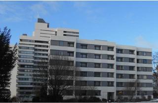 Wohnung mieten in 90402 Nürnberg, RENOVIERTE 2 ZIMMERWOHNUNG - EINBAUKÜCHE - DESIGNBODEN - 2 BALKONE - TG