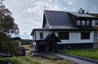 Doppelhaushälfte kaufen in Rosenower Str. 12, 17268 Boitzenburger Land, Doppelhaushälfte mit Nebengelass, bereits teilrenoviert