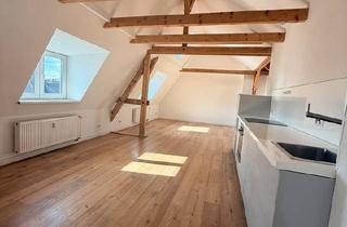 Wohnung kaufen in 24116 Kiel, Kiel - Stilvolle Dachgeschosswohnung im Herzen von Kiel