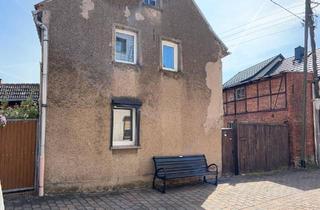 Haus kaufen in 06528 Wallhausen, Wallhausen - Dreiseitenhof mit sanierungsbedürftigen Gebäuden