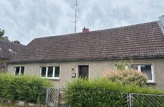 Haus kaufen in 19348 Perleberg, Perleberg - Zwei Häuser zu verkaufen plus eine große Scheune