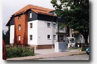 Wohnung kaufen in 38678 Clausthal-Zellerfeld, Clausthal-Zellerfeld - Gemütliche 1-Zimmer-Wohnung Balkon, Stellplatz und Kellerraum