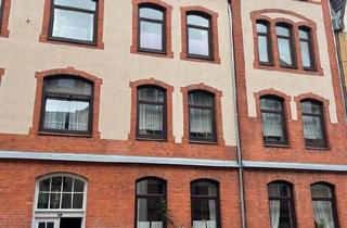 Wohnung kaufen in 24939 Flensburg, Flensburg - Charmante helle 4 Zimmer Altbauwohnung mit Balkon -unrenoviert