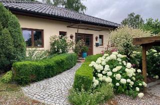 Haus kaufen in 19057 Schwerin, Schwerin - Charmant, durchdacht, ebenerdig: Winkelbungalow in Schwerin