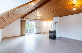 Wohnung mieten in 88416 Erlenmoos, Großzügige 4‑Zimmer‑Dachgeschosswohnung mit Balkon, Einbauküche & 2 Stellplätzen
