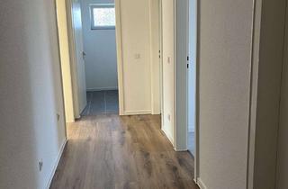 Wohnung mieten in Siebengebirgsallee 38, 51147 Wahn, Frisch sanierte 3-Zimmer Wohnung im 1. OG