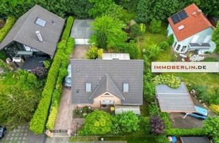 Einfamilienhaus kaufen in 13088 Berlin, IMMOBERLIN.DE - Wohlfühllage! Fabelhaftes Haus in zweiter Reihe mit idyllischem Sonnengarten