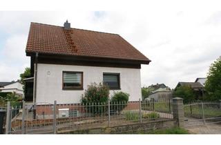 Haus kaufen in 15562 Rüdersdorf, Viel Platz dank Vollkeller: Niedrig-Energiehaus auf kompaktem hellem Grundstück mit Pool u. Carport!