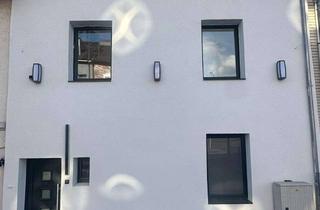 Haus mieten in Kogelshäuserstraße 35, 52222 Stolberg, Modernisiertes Einfamilienhaus mit 4 Zimmern, 3 Schlafzimmern & Terrasse – ab sofort zu vermieten