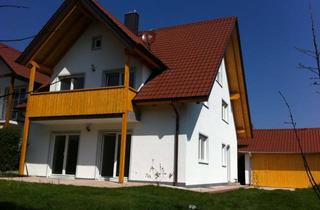 Haus mieten in 82272 Moorenweis, Moderne Doppelhaushälfte mit Wärmepumpe und Garage / Garten
