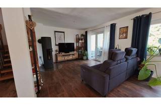 Wohnung kaufen in 76337 Waldbronn, Wohnen in Aussichtslage: 4-Zi.-Maisonettewohnung mit 4 Balkonen XL TG-Stellplatz und Außenstellplatz