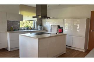 Wohnung kaufen in 58640 Iserlohn, 128 m² Maisonette mit Süd-West-Balkon, hochwertiger Küche, Garage & Stellplatz