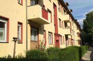 Wohnung kaufen in Sandinostraße 15a, 13055 Alt-Hohenschönhausen, ALT-HOHENSCHÖNHAUSEN==SANDINOSTR.15A==2-ZiMMER-ETW==DG AUF MOD. ALTBAU==3.OG ==BALKON==EBK== GALERIE