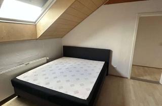 Wohnung mieten in Alte Reichsstraße 10, 52428 Jülich, 1 Zimmer in großzügiger 4-Zimmer-WG in Jülich – Gemeinschaftswohnzimmer & Einbauküche