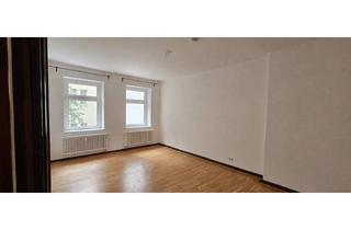 Wohnung mieten in Magdeburger Straße, 06112 Halle, 3-Zimmer-Wohnung mit Balkon und Einbauküche im denkmalgeschützten Altbau