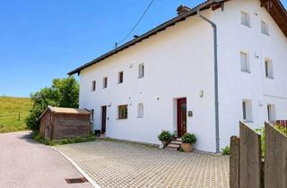 Haus kaufen in 82541 Münsing, Ein Anwesen voller Möglichkeiten - Zwei Häuser = 3 Wohneinheiten