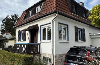 Haus kaufen in 51469 Bergisch Gladbach, Zweifamilienhaus mit viel Potential in gefragter Lage der Anna-Zander-Siedlung