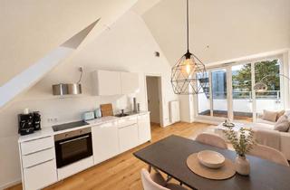 Wohnung kaufen in 81677 Bogenhausen, Frisch renoviert & Bezugsfrei! 2-Zimmer-Dachgeschosswohnung mit Tageslichtbad & Westloggia
