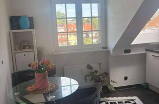 Wohnung mieten in Dreizehnlindenstraße, 44803 Laer, Helle 2-Zimmer- Dachgeschosswohnung mit Einbauküche in Bochum Laer