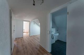 Wohnung mieten in 42555 Velbert, 3,5 Zimmer-Dachgeschosswohnung mit Garten · Velbert-Langenberg