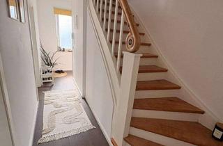 Wohnung mieten in Meerbuscher Straße 32, 40670 Meerbusch, Charmante 84m² Maisonette-Wohnung in Osterath mit Garten & EBK