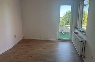 Wohnung mieten in 51107 Rath/Heumar, Helle 2-Zimmer-Wohnung mit Balkon & Terrasse in Köln-Rath/Heumar