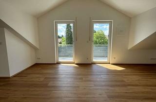 Wohnung mieten in 83024 Rosenheim, Neuwertige 3-Zimmer-Dachgeschosswohnung mit Südbalkon in Rosenheim