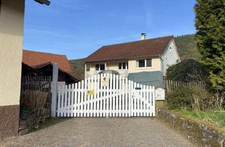 Haus kaufen in Kirchplatz, 69434 Heddesbach, Sanierter Dreiseithof mit 3ha Land, Stall ,Paddock, Nebengebäuden