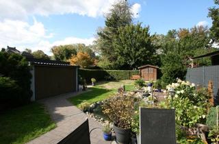 Haus kaufen in 45659 Recklinghausen, Zweifamilienhaus mit viel Platz, Dachterrasse und schönem Garten auf Erbbaurechtsgrundstück.