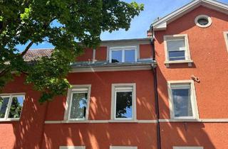 Wohnung kaufen in Augustastr 13, 77654 Offenburg, Stilvolle 4-Zimmer-Altbauwohnung im DG / Offenburg-Oststadt