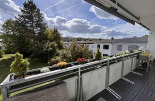 Wohnung kaufen in 71229 Leonberg, Helle 3,5-Zimmer Wohnung mit 2 Balkonen, TG-Stellplatz und Blick ins Grüne in Leonberg-Warmbronn